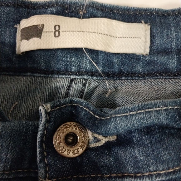 Levi's Cuffed Capri - Picture 4 of 6